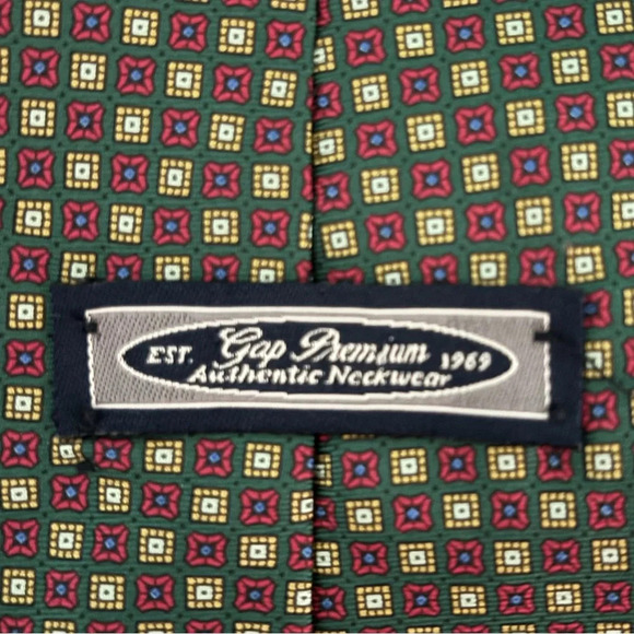 Vintage Gap Premium Mens 100% Silk Necktie Green Yellow‎ Red Blue Dry Clean - Picture 2 of 4